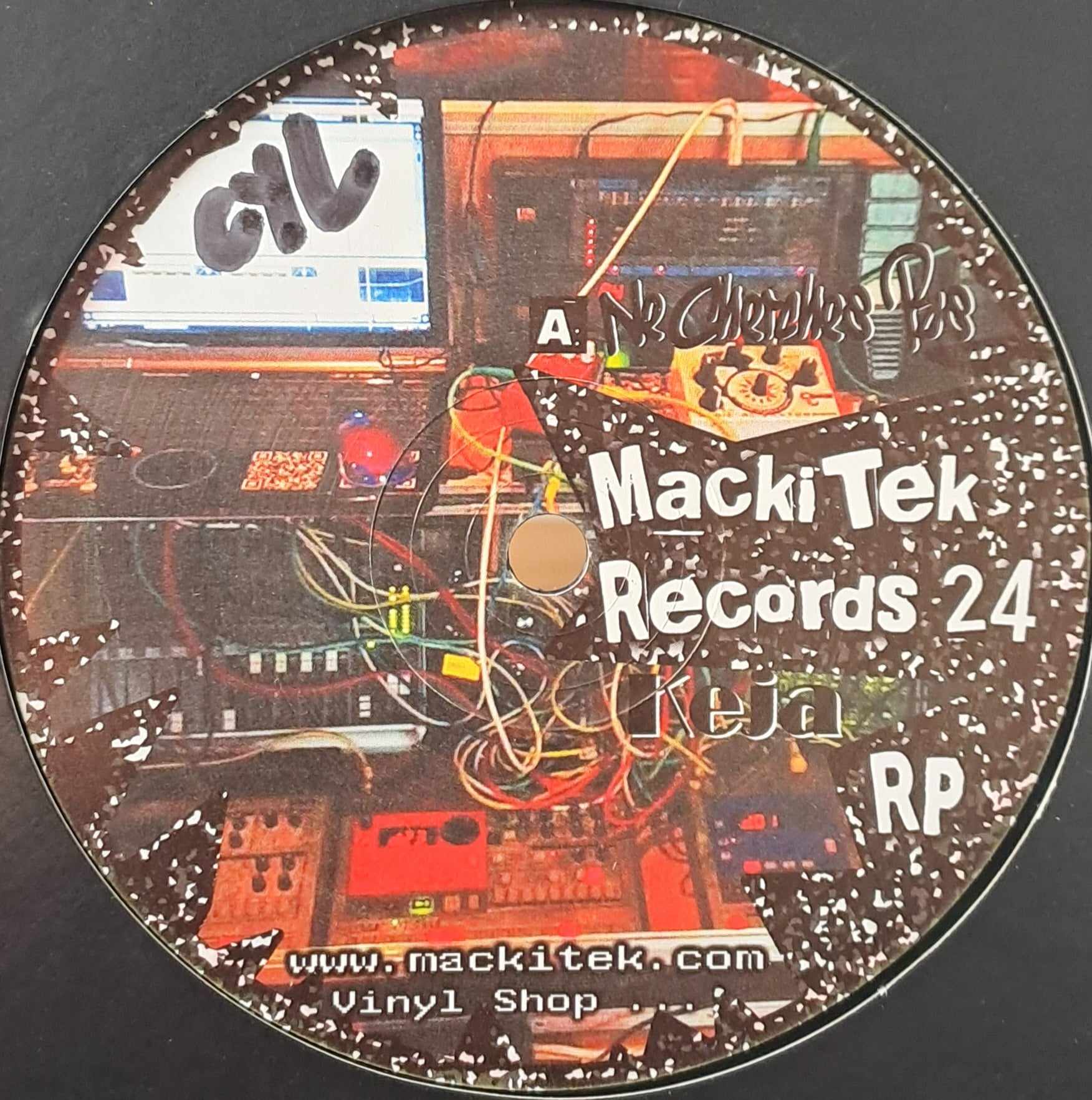 Mackitek 24 RP - vinyle tribe